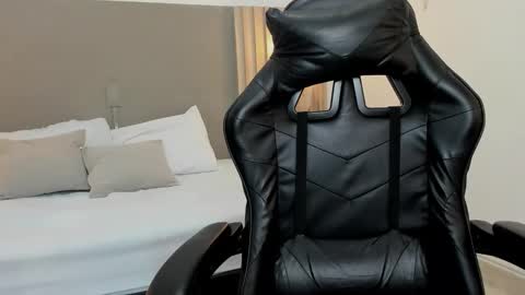 Snapshot of carlina_15 chatting on October 23, 12:15 pm C A R L I N A online show from October 23, 12:15 pm