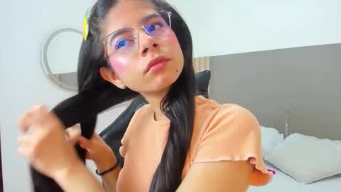 C A R L I N A online show from April 8, 12:27 pm