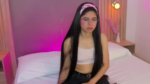 Snapshot of carlina_15 chatting on May 26, 12:34 pm C A R L I N A online show from May 26, 12:34 pm