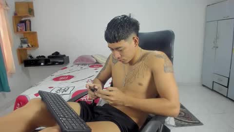 Snapshot of carlitosex09 chatting on October 17, 2:30 pm master online show from October 17, 2:30 pm