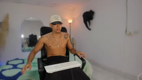 Snapshot of carlitosex09 chatting on October 27, 11:58 am master online show from October 27, 11:58 am