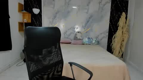 master online show from April 18, 1:15 pm