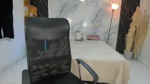 Snapshot of carlitosex09 chatting on May 5, 12:35 pm master online show from May 5, 12:35 pm