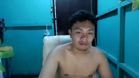 Snapshot of carlo_loverboy chatting on December 7, 5:42 pm carlo_loverboy online show from December 7, 5:42 pm