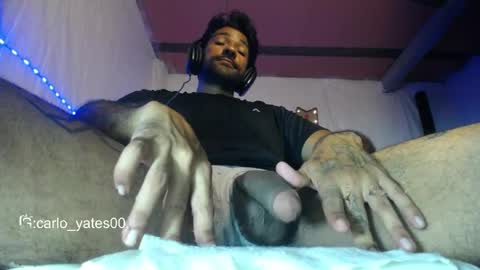 Snapshot of carlo_yates27 chatting on April 30, 10:03 pm carlo yates thx for help me to reach 100 thumps up online show from April 30, 10:03 pm