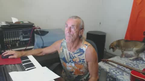 Snapshot of carlos2557 chatting on February 13, 1:56 am carlos online show from February 13, 1:56 am