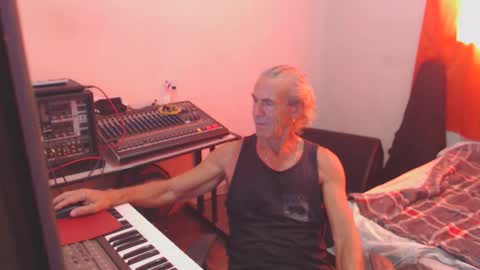 Snapshot of carlos2557 chatting on February 25, 12:59 pm carlos online show from February 25, 12:59 pm