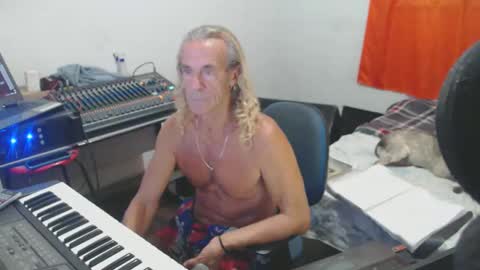 carlos online show from March 28, 2:11 am