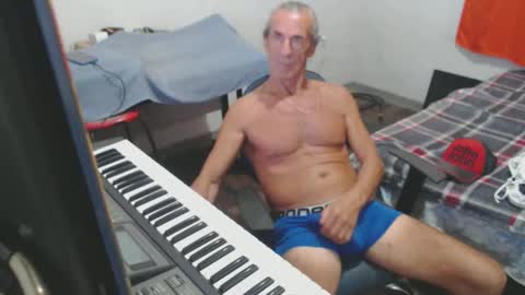 carlos online show from March 29, 5:07 am