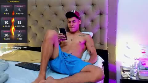 Snapshot of carloshero69 chatting on January 18, 6:50 am carloshero69 online show from January 18, 6:50 am