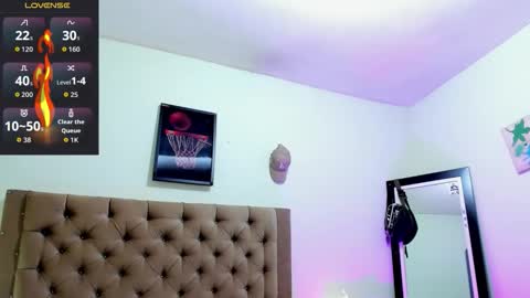 Snapshot of carloshero69 chatting on February 25, 12:31 am carloshero69 online show from February 25, 12:31 am