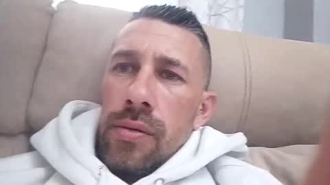 carlosrm440882 online show from April 19, 11:09 am