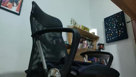 Snapshot of carlostraboo chatting on November 13, 6:12 am Carlostraboo on of online show from November 13, 6:12 am