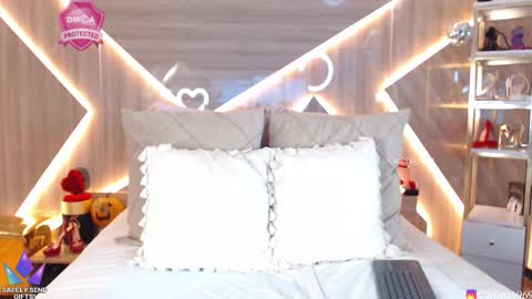 Carla Carla  I am sensual goddes and i was born for loveworshipping and enjoyment. online show from November 1, 5:37 pm