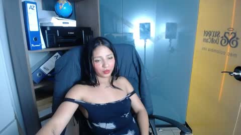 Snapshot of carloy777_ chatting on May 9, 3:56 am Carolay online show from May 9, 3:56 am