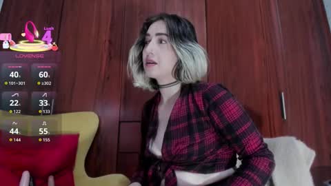 carly grasso  online show from October 17, 7:49 pm