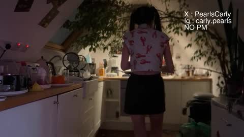 Carly Pearls online show from December 18, 6:19 am