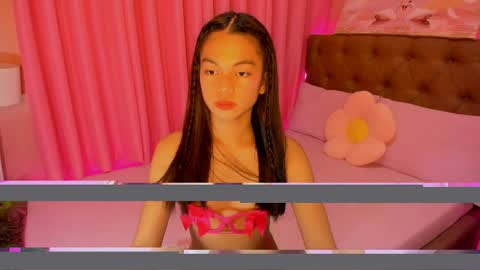 CARMELLA online show from April 1, 11:33 am