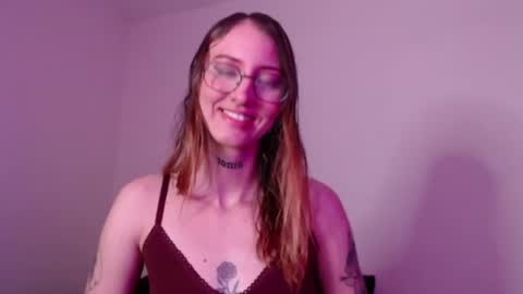 Snapshot of carmennrusso chatting on December 22, 12:51 am carmennrusso online show from December 22, 12:51 am