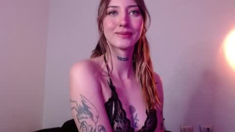 Snapshot of carmennrusso chatting on February 19, 8:38 pm carmennrusso online show from February 19, 8:38 pm