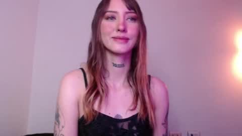 Snapshot of carmennrusso chatting on March 12, 1:23 am carmennrusso online show from March 12, 1:23 am