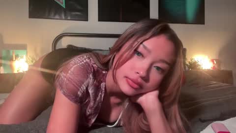 Snapshot of carmenxrose chatting on February 16, 2:53 am carmenxrose online show from February 16, 2:53 am