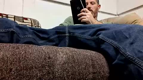 Snapshot of carney1133 chatting on October 19, 2:34 am carney1133 online show from October 19, 2:34 am