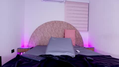 Snapshot of caro_loving chatting on February 15, 3:03 am caro online show from February 15, 3:03 am