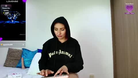 Snapshot of carol_love11 chatting on December 9, 4:26 pm Carol love11 online show from December 9, 4:26 pm