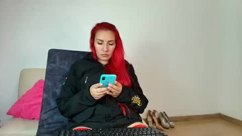 Snapshot of carol_love11 chatting on December 28, 1:18 am Carol love11 online show from December 28, 1:18 am