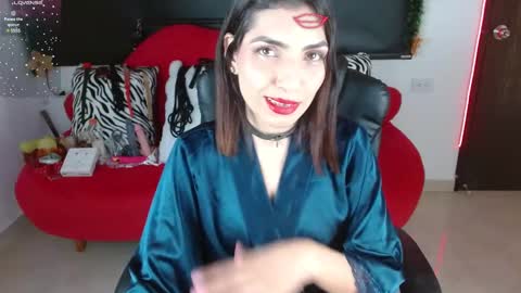 Snapshot of carolaine69_ chatting on January 6, 2:14 pm Caroline online show from January 6, 2:14 pm