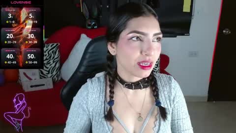 Snapshot of carolaine69_ chatting on May 25, 2:01 pm Caroline online show from May 25, 2:01 pm