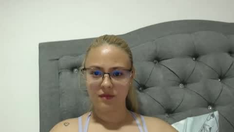 carolay02 online show from November 10, 1:59 am
