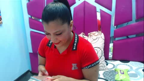 carolina suarez online show from April 14, 2:06 am