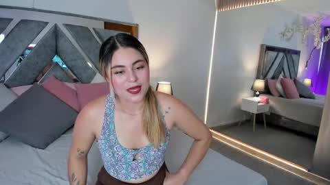 carolina_torres25 online show from April 22, 1:56 pm