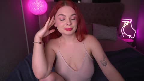 Snapshot of carolinadia chatting on December 4, 12:30 am carolinadia online show from December 4, 12:30 am