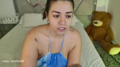Snapshot of carolinafox_ chatting on June 13, 4:32 am caroline online show from June 13, 4:32 am