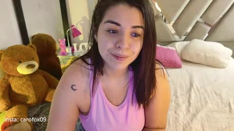 Snapshot of carolinafox_ chatting on July 3, 5:03 am caroline online show from July 3, 5:03 am
