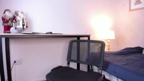  Caroline  online show from January 14, 11:38 am