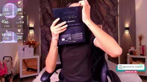 caroline_foster1 online show from February 17, 12:12 pm