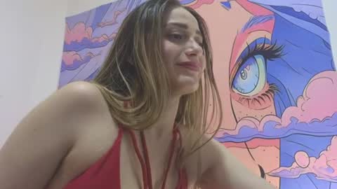 Snapshot of caroline_hernandes chatting on July 9, 10:14 pm Carolina online show from July 9, 10:14 pm