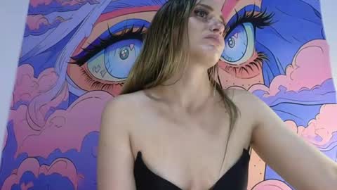 Snapshot of caroline_hernandes chatting on July 20, 3:21 am Carolina online show from July 20, 3:21 am