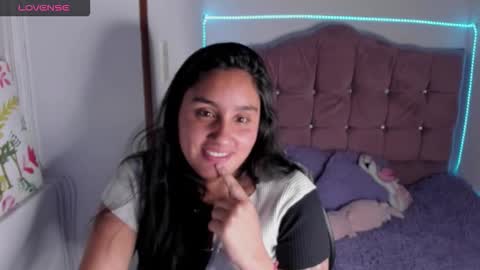 caroline_rodriguez_9 online show from October 31, 8:15 am