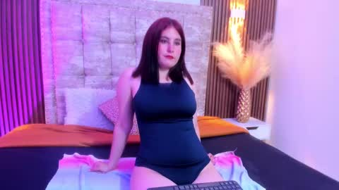 Caroline online show from September 23, 7:39 pm