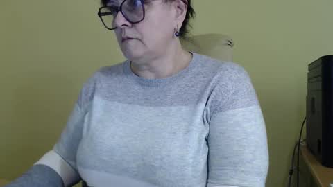 CarolineDream  online show from September 22, 12:18 pm