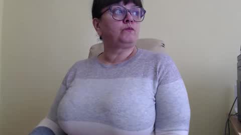 CarolineDream  online show from October 30, 7:10 am