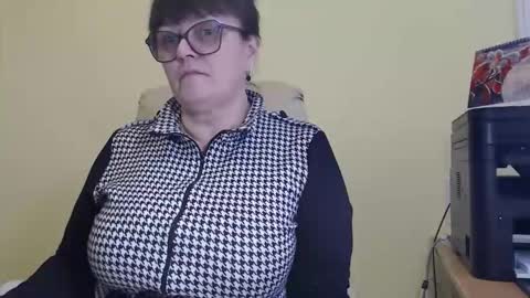 CarolineDream  online show from November 6, 11:55 am