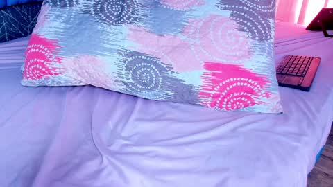 CarolineeGarcia online show from January 17, 5:30 pm