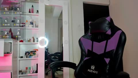 CarolineeGarcia online show from November 27, 1:02 pm