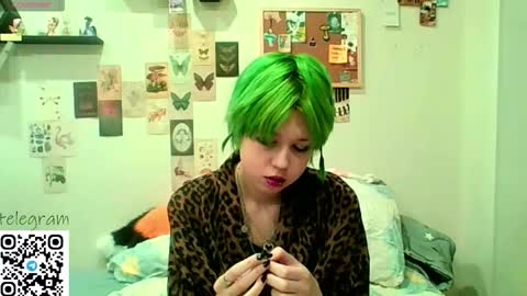 Snapshot of carolinerichter chatting on February 25, 11:58 pm CarolineRichter online show from February 25, 11:58 pm